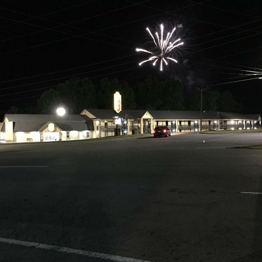 Super Inn & Suites Carrollton,West Georgia Εξωτερικό φωτογραφία